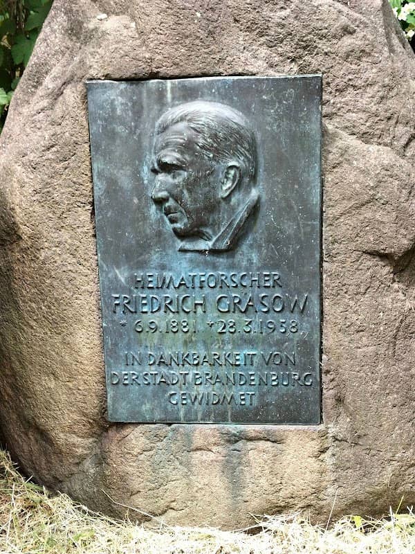 Gedenkstein Friedrich Grasow - Image 1