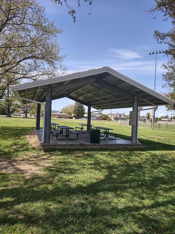 Balfour Park - Image 1