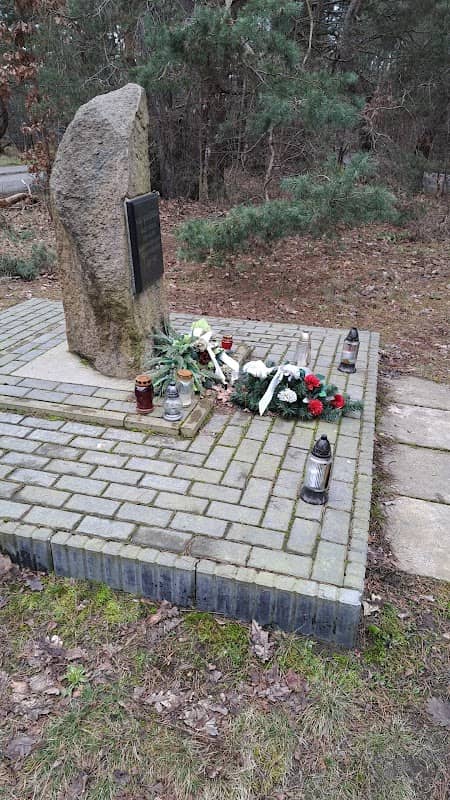 Miejsce Pamięci - Image 1