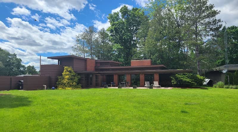 Still Bend / Schwartz House - Image 2