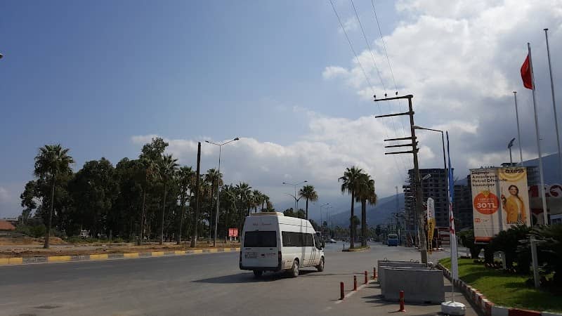 Dinlenme Ve Park Alanı - Image 1
