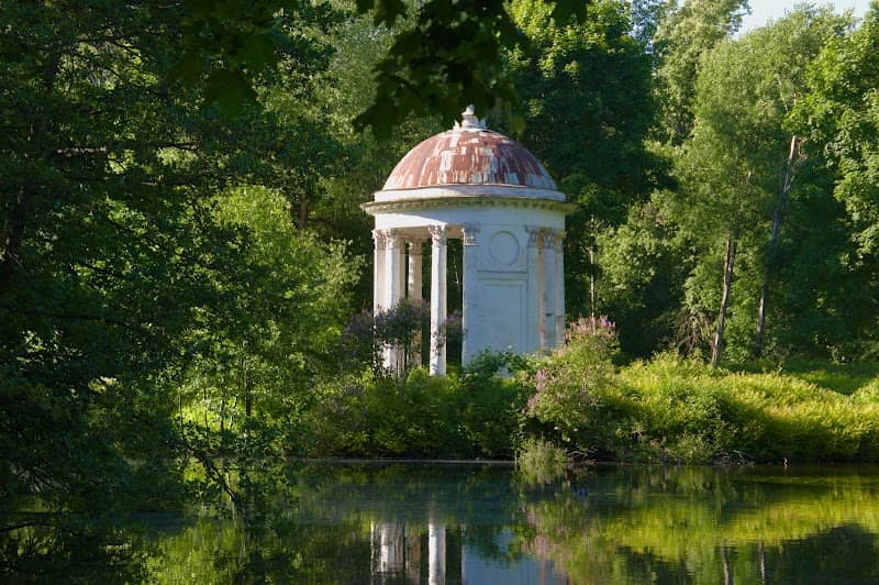 "Rotonda Bazhenova". Besedka Vorontsovskogo Parka - Image 1