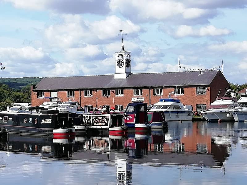 Stourport Basin - Image 1