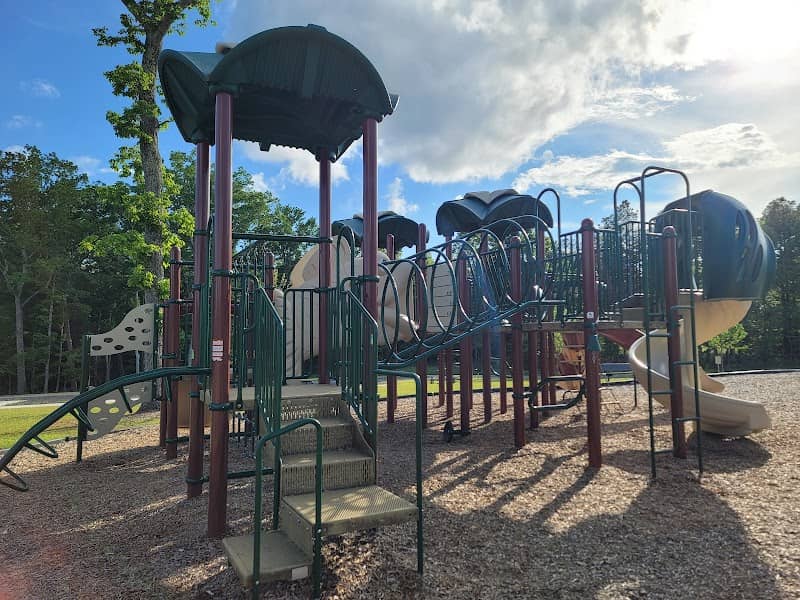 Wentworth Town Park - Image 1