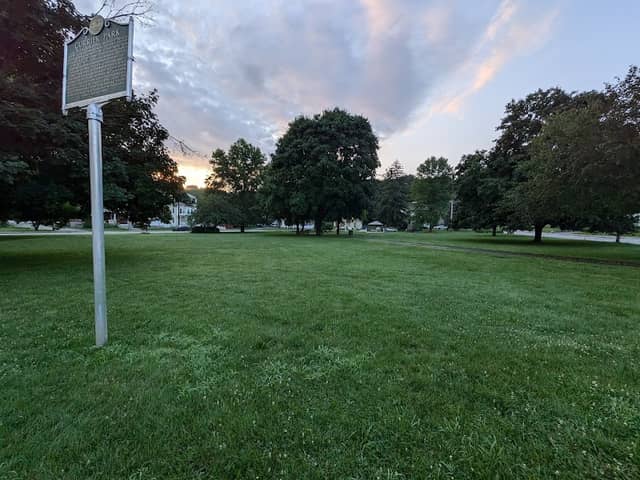 Currier Park Historic District - Image 2