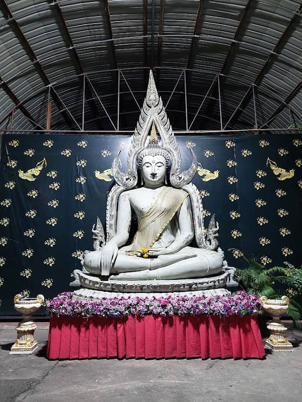 Wat Saphan Khlong Toei - Image 1