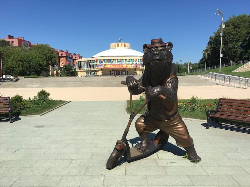 Skul'ptura Medved' I Slony - Image 2