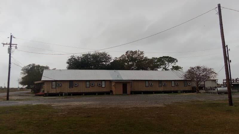 Doug's Hunting Lodge - Image 1
