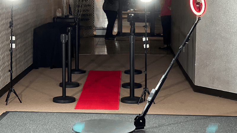 All Around Photo Booth Rentals - Image 1