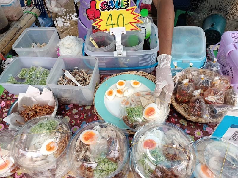 ตลาดนัดจันทร์ประดู่ - Image 2