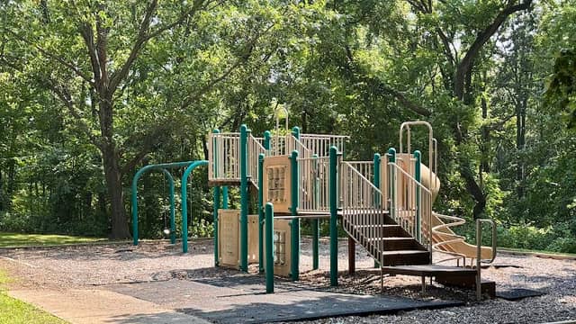 Westside access - Image 1