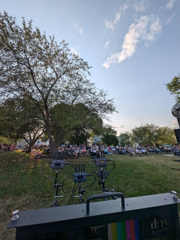 Triangle Park - Image 2