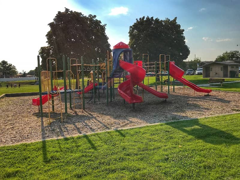 Lindsay Park - Image 2
