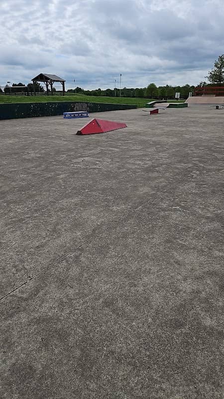 Lakeview Skate Park - Image 1