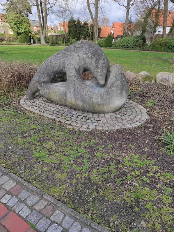 Bee Park - Image 2