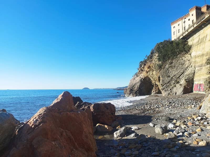 Baia sotto il castello - Image 3