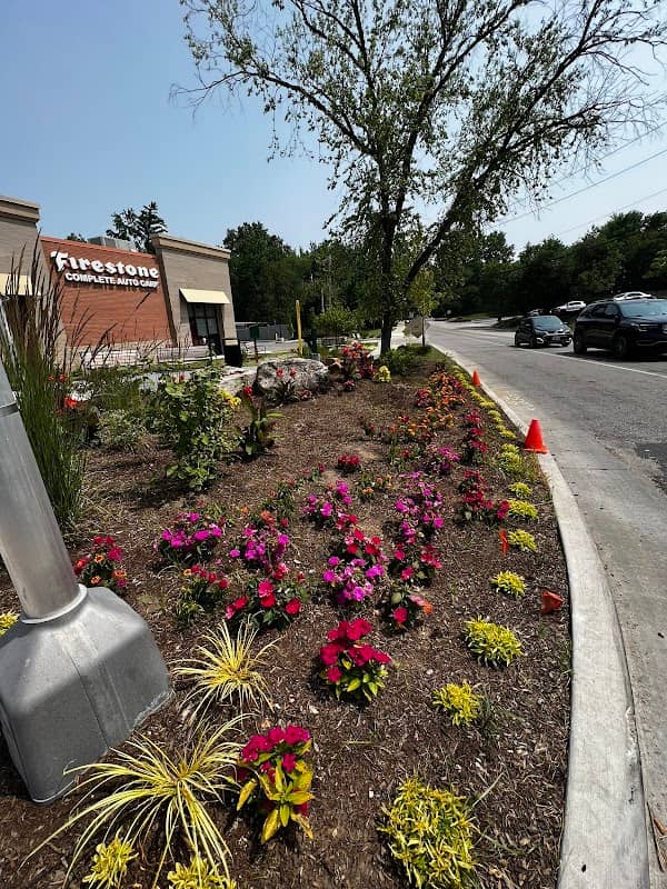 Veterans Plaza - Image 1