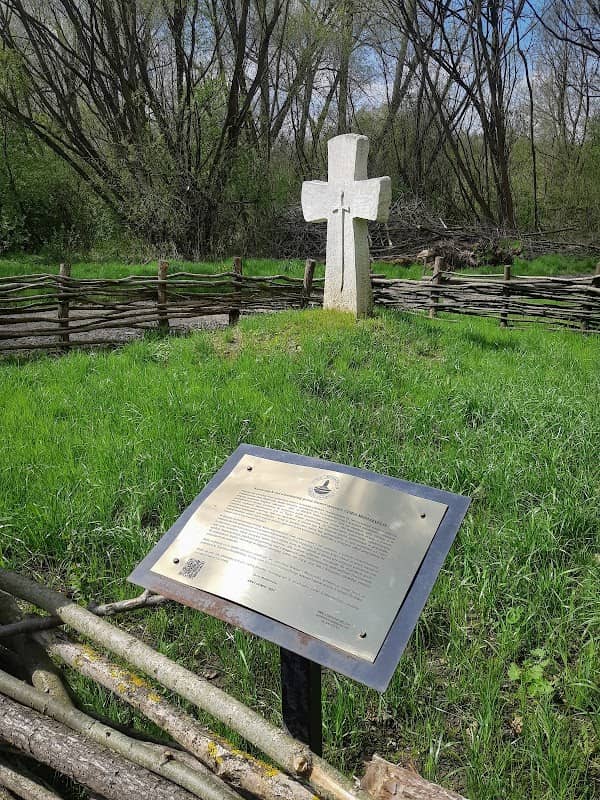 Kamienny krzyż pojednania - Image 1