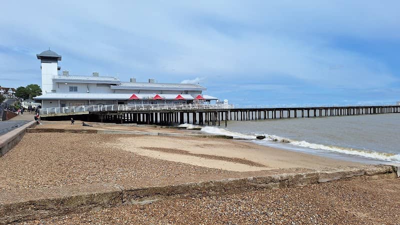 Felixstowe Pier - Image 1
