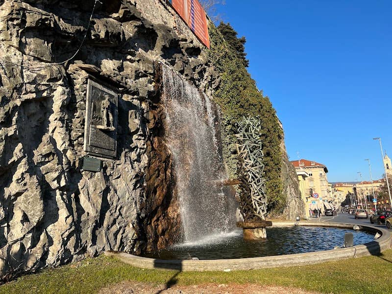 Fontana Camillo Olivetti - Image 1
