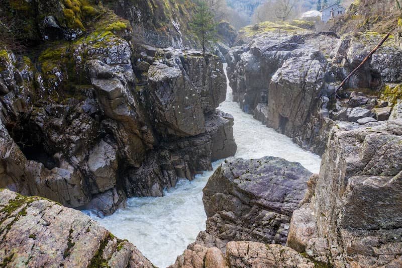 Saut de la Saule - Image 1