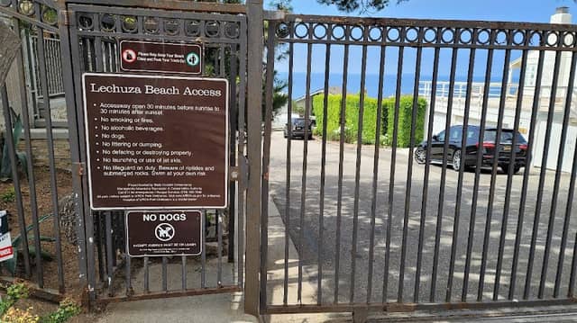 Lechuza Beach Access (at East Sea Level Dr.) - Image 4