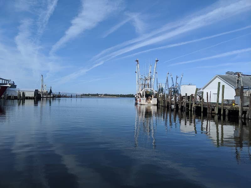 Oriental town dock - Image 1