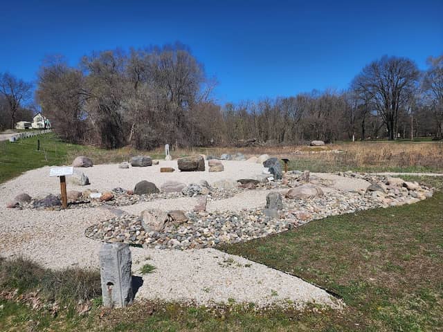 The Grove - Image 1