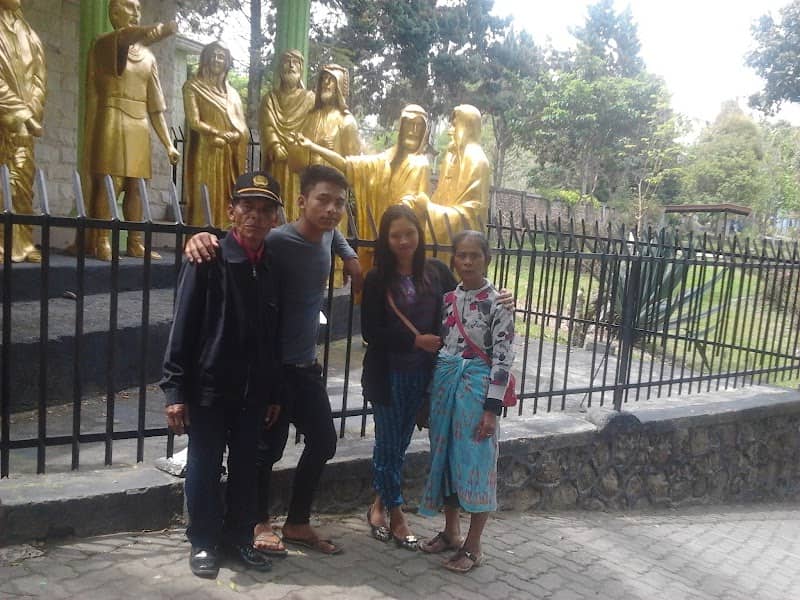 Tugu Kapal - Image 1