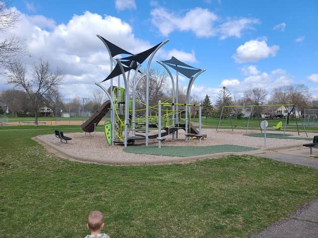 Scott/Jonquil Meadows Park - Image 2