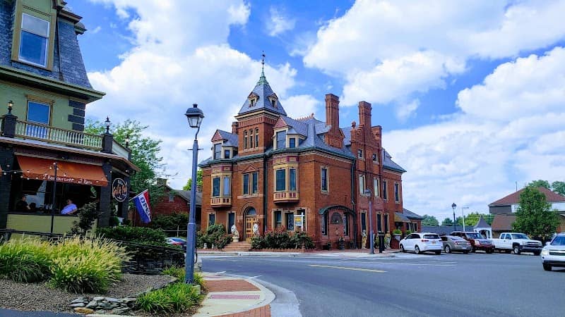 Abbottstown Square - Image 2