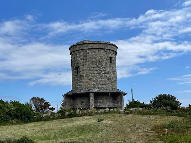 Buzza Tower - Image 1