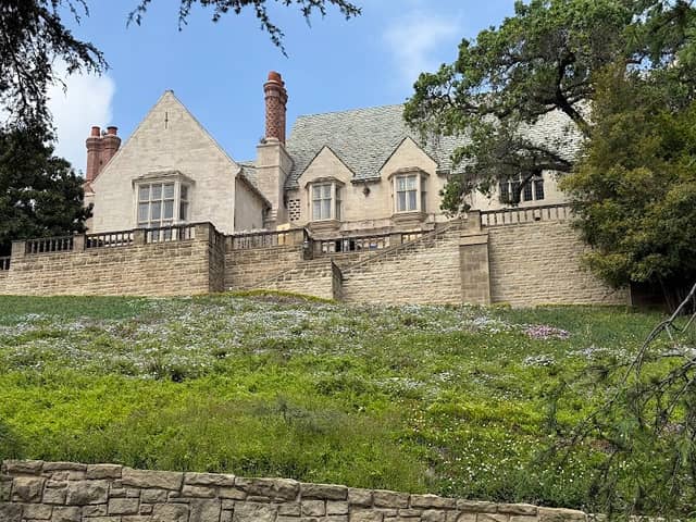 Greystone Mansion & Gardens: The Doheny Estate - Image 2