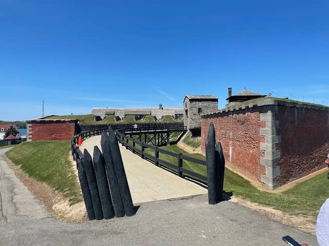 Old Fort Niagara Lighthouse - Image 2