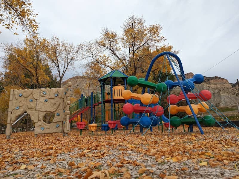 Helper City Park - Image 1