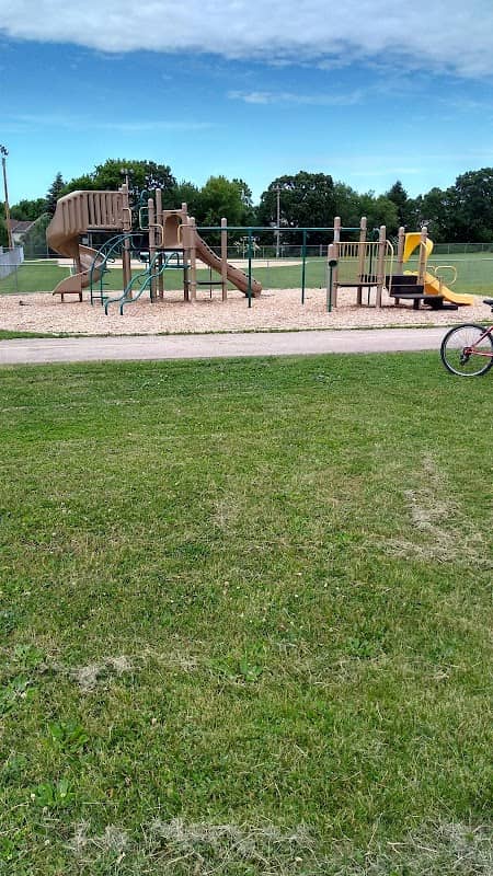 Middleton Ridge Park - Image 2