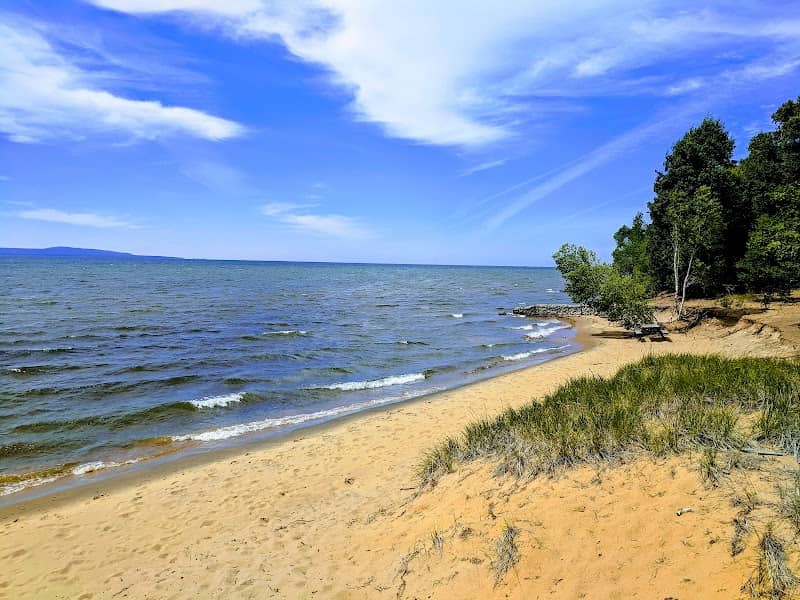 Pointe Des Chênes - Image 1