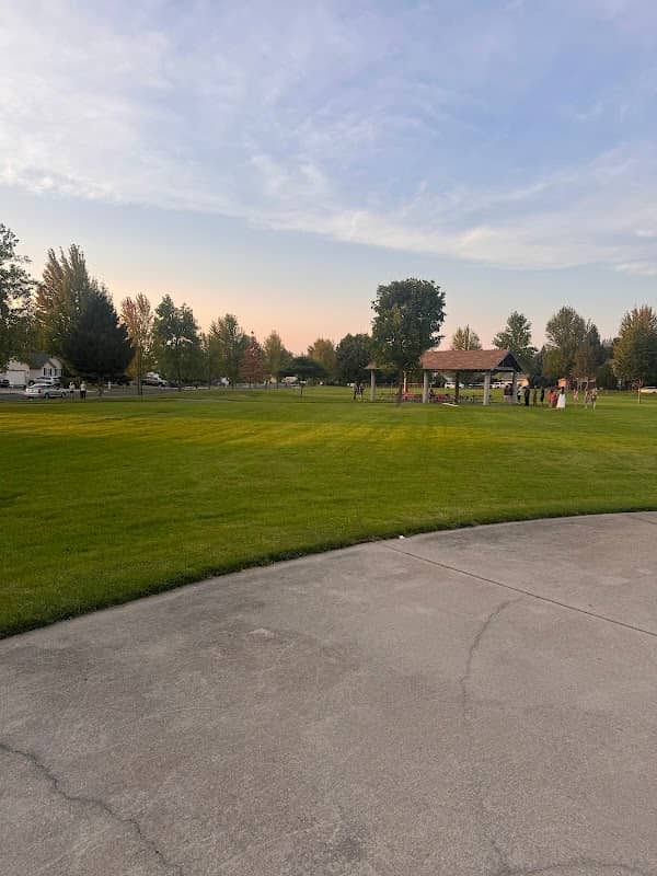 Shadduck lane park - Image 2