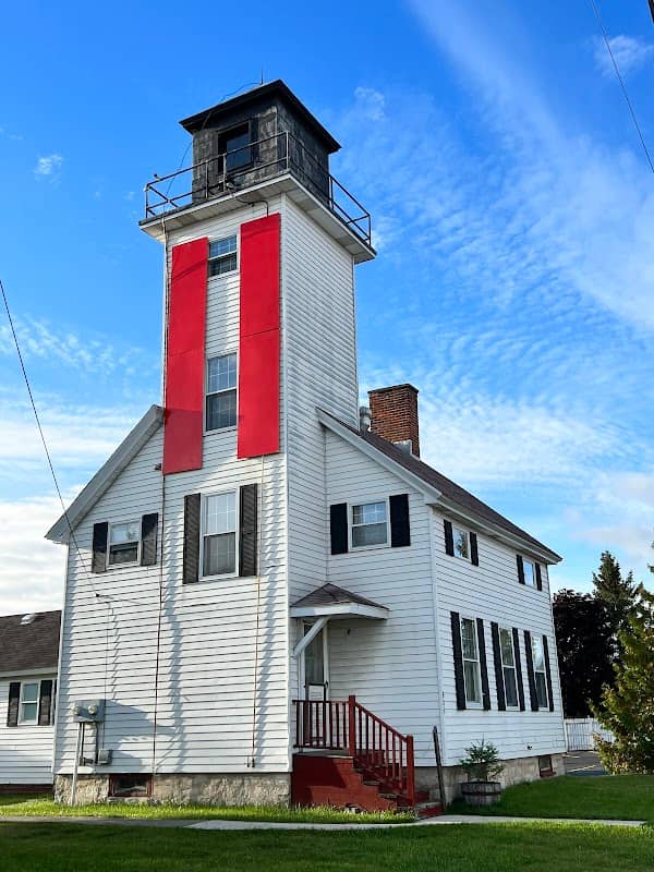 Cheboygan Front Range Light - Image 1