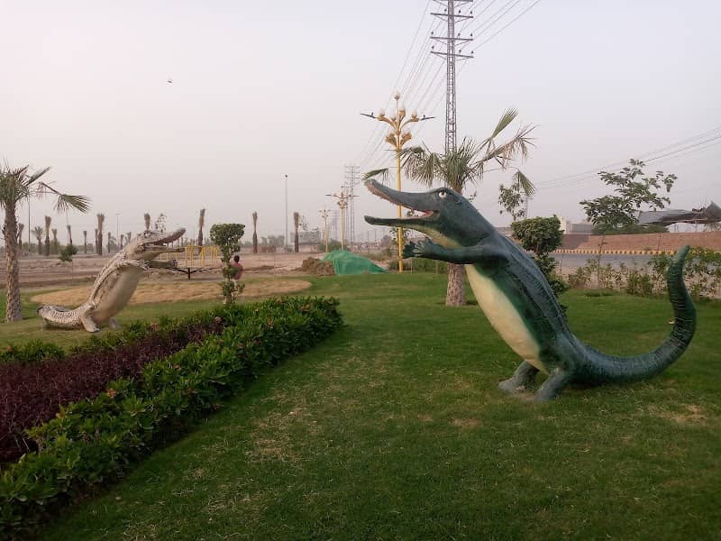 Overseas Park - Image 1