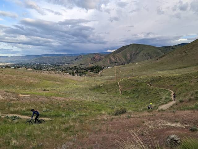 Balsamroot Trail: Informal Public Access - Image 2
