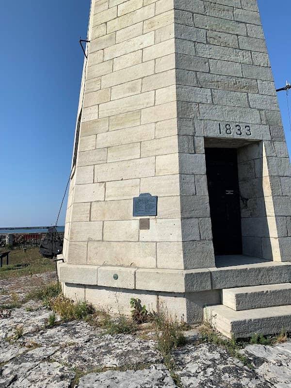 Buffalo Main Lighthouse - Image 2