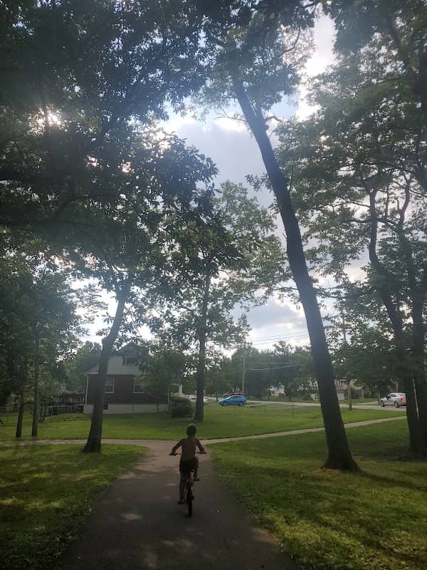 Hunt Park - Image 2