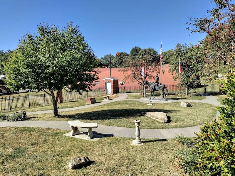 General Joe Shelby Park - Image 2