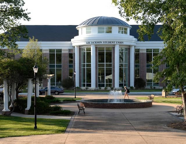 Travis E. Overton Park - Image 1