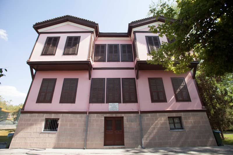 Atatürk Evi Müzesi - Image 1
