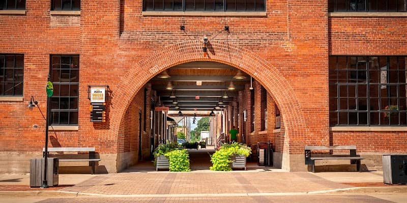 Dubuque Museum of Art - Image 1