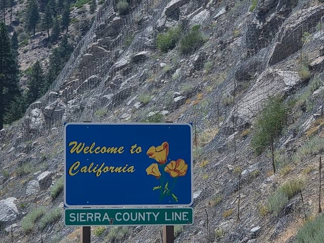 Welcome to California Sign - Image 1