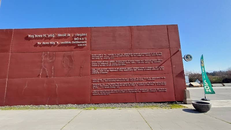 Yeşilova Höyük Visitor Center - Image 2