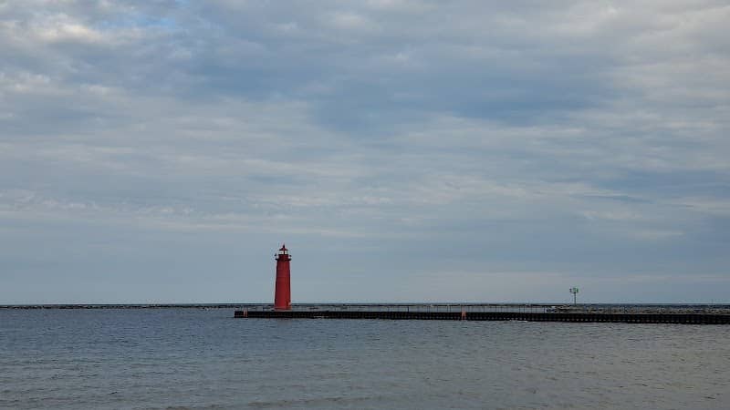 Muskegon South Breakwater Light Beacon Station - Image 2